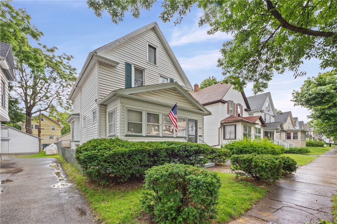 380 Sawyer Street Rochester, NY 14619 - Photo 2 of 36