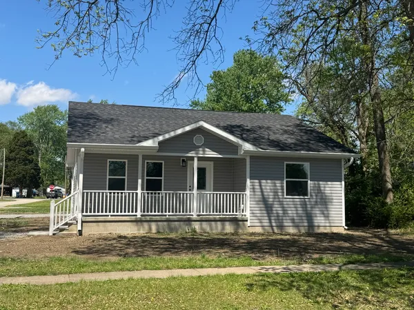 $190,000 | 750 West 3rd Street, Flora, IL 62839
