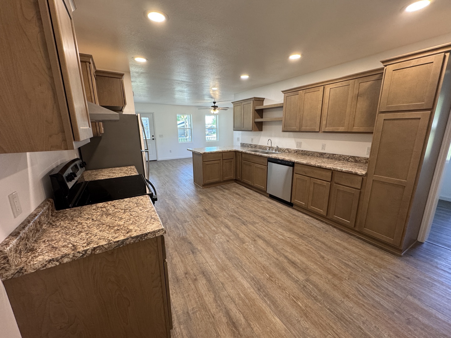 750 West 3rd Street Flora, IL 62839 - Photo 11 of 37