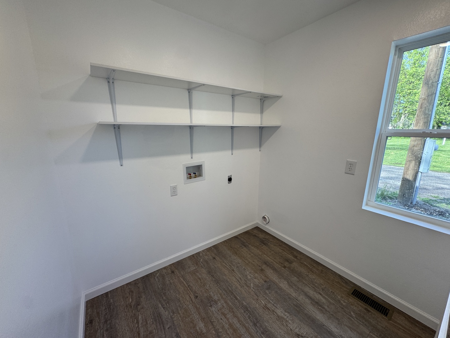 750 West 3rd Street Flora, IL 62839 - Photo 28 of 37