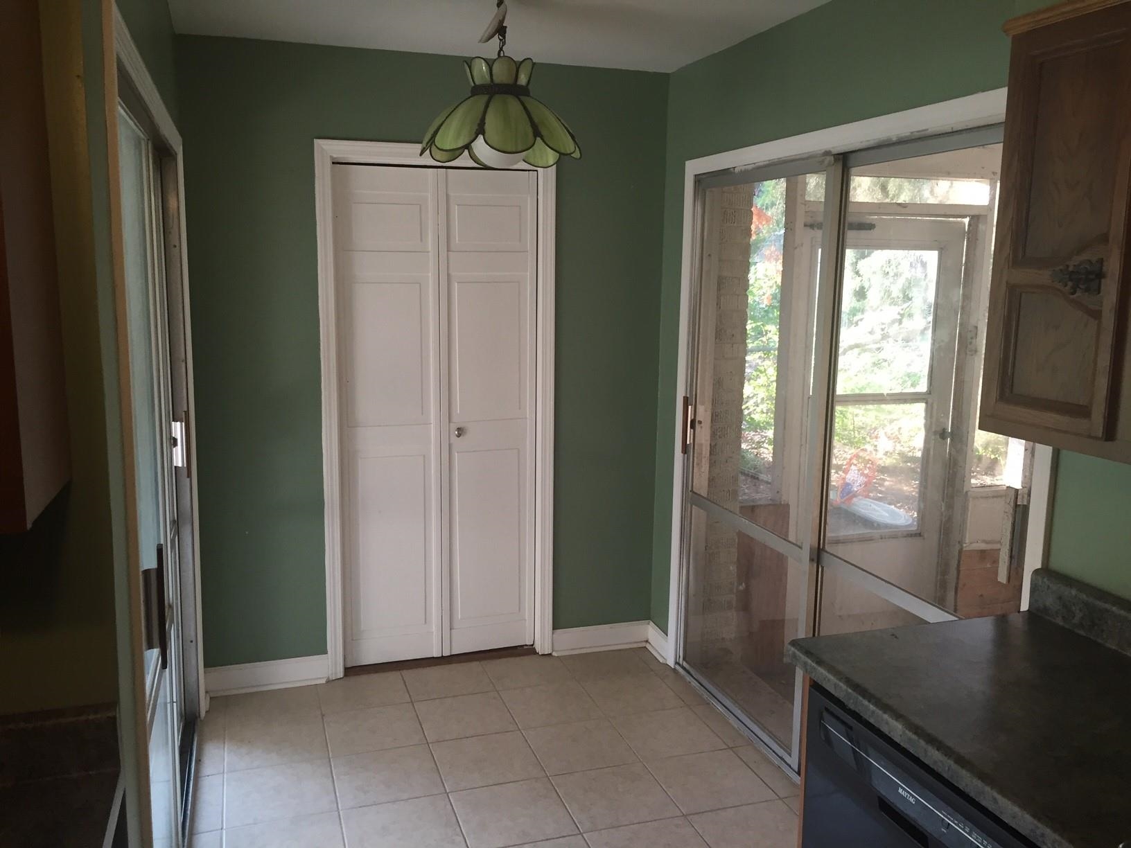 4573 Boyce Road Memphis, TN 38117 - Photo 3 of 18 a view of a kitchen from the hallway