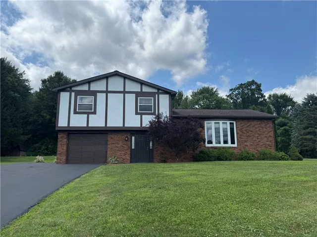 $299,900 | 2935 Glenda Drive, New Castle, PA 16101