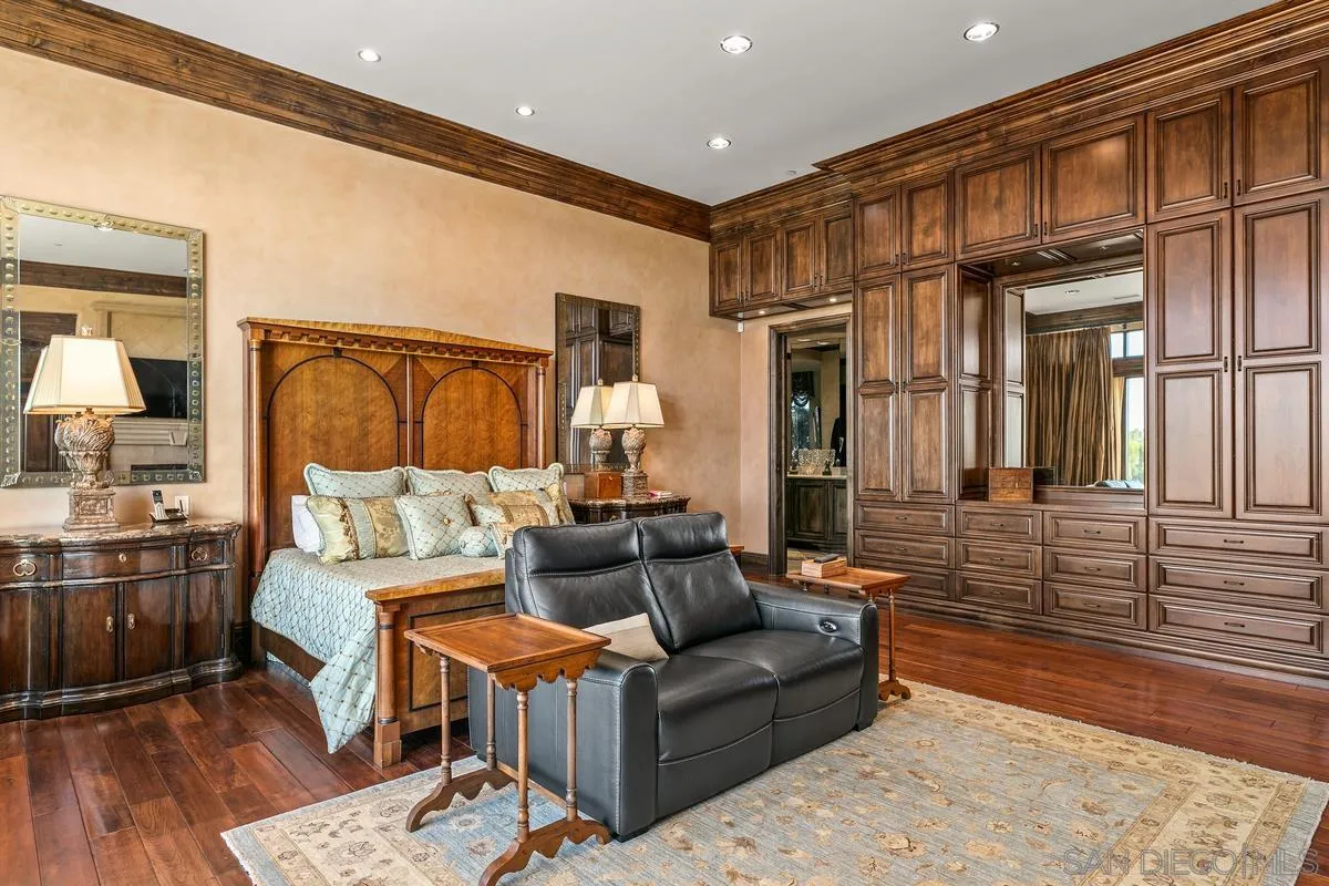 6934 St Andrews Road Rancho Santa Fe, CA 92067 - Photo 25 of 49 a living room with furniture