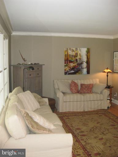 1606 Calvert Road Chester, MD 21619 - Photo 16 of 30 Living Room