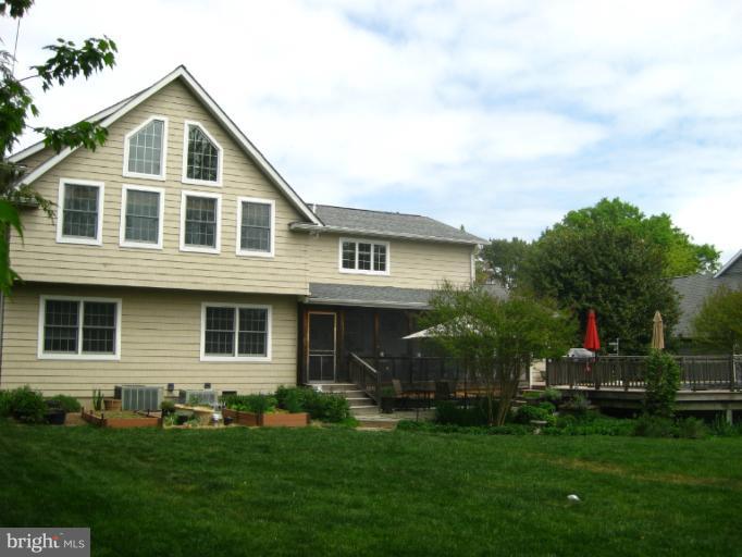 1606 Calvert Road Chester, MD 21619 - Photo 8 of 30 Exterior (Rear)