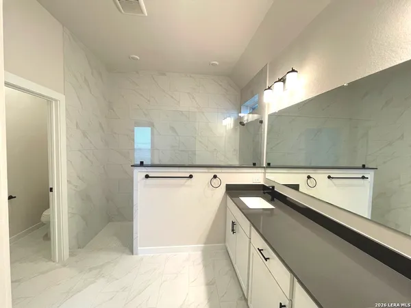 $2,650 | 116 Radnor Road, New Braunfels, TX 78130