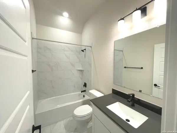 $2,650 | 116 Radnor Road, New Braunfels, TX 78130