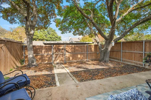 $279,000 | 13641 Flagstone Lane, Dallas, TX 75240