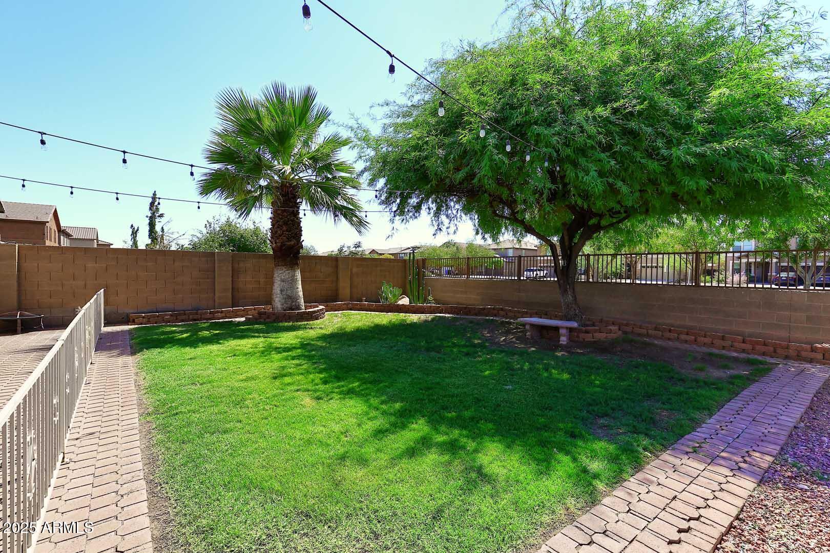 3327 West Leodra Lane Phoenix, AZ 85041 - Photo 40 of 54 Grass Area