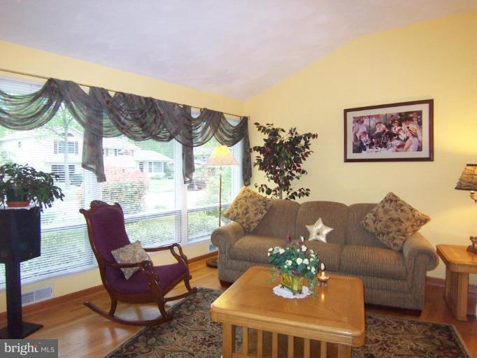 804 Pin Oak Road Severna Park, MD 21146 - Photo 4 of 6 Living Room