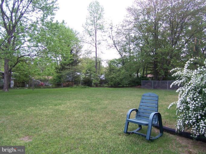 804 Pin Oak Road Severna Park, MD 21146 - Photo 6 of 6 Back yard