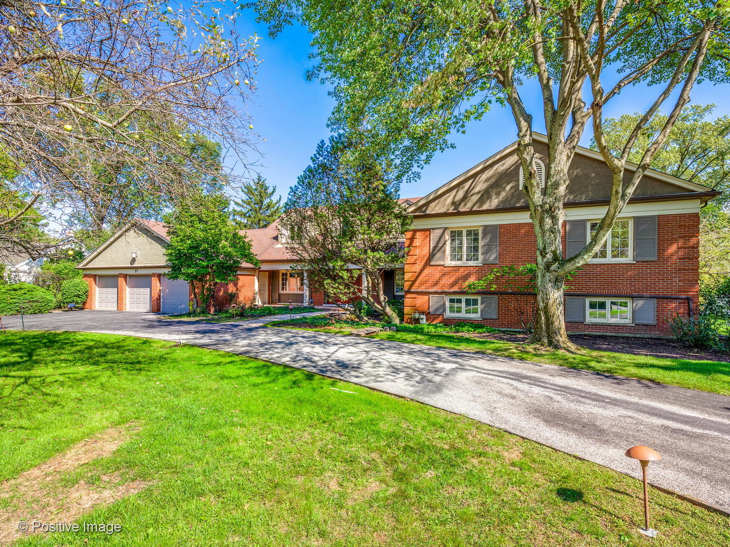 27 Meadowview Road Northfield, IL 60093 - Photo 2 of 44 Gallery Image 2