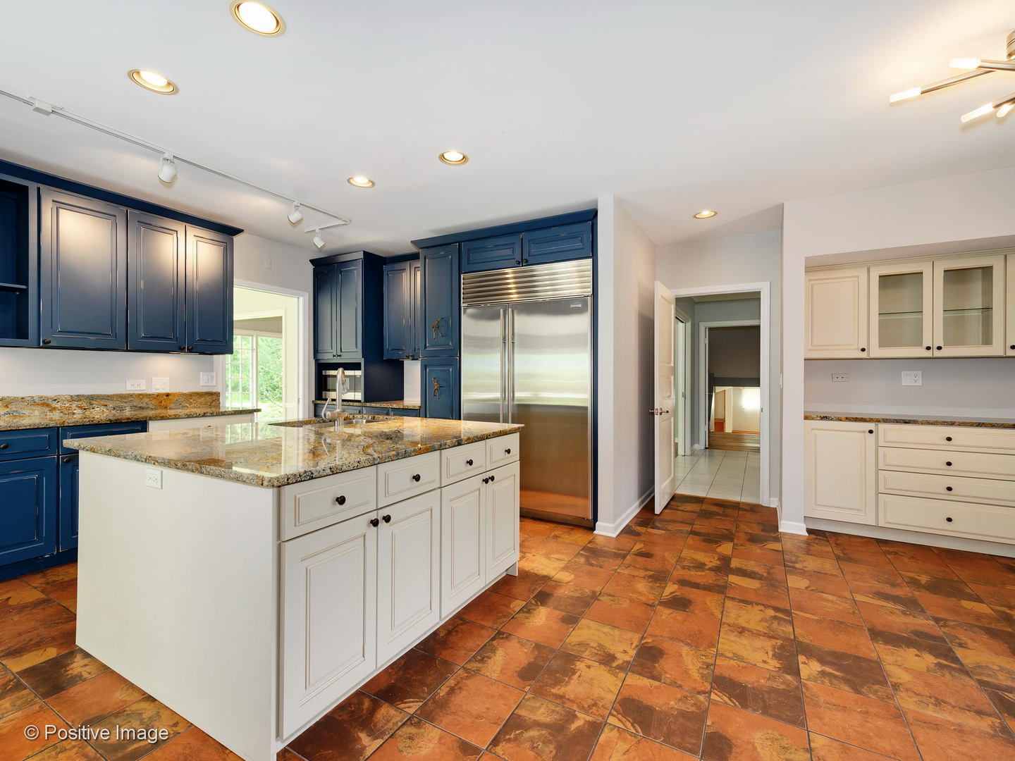 27 Meadowview Road Northfield, IL 60093 - Photo 12 of 44 Gallery Image 12