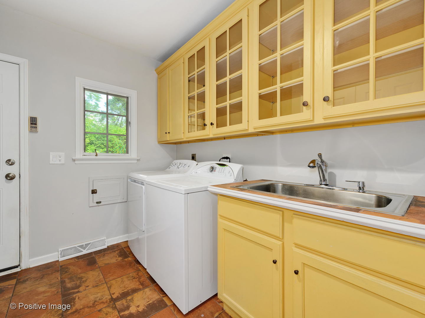27 Meadowview Road Northfield, IL 60093 - Photo 14 of 44 Gallery Image 14