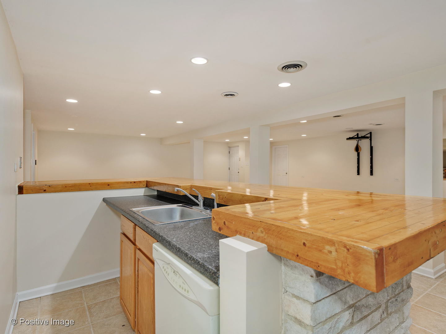 27 Meadowview Road Northfield, IL 60093 - Photo 40 of 44 Gallery Image 40