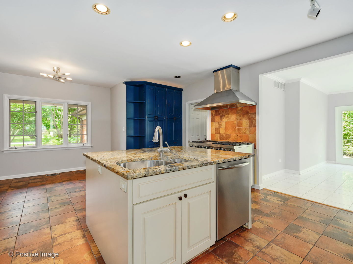 27 Meadowview Road Northfield, IL 60093 - Photo 10 of 44 Gallery Image 10