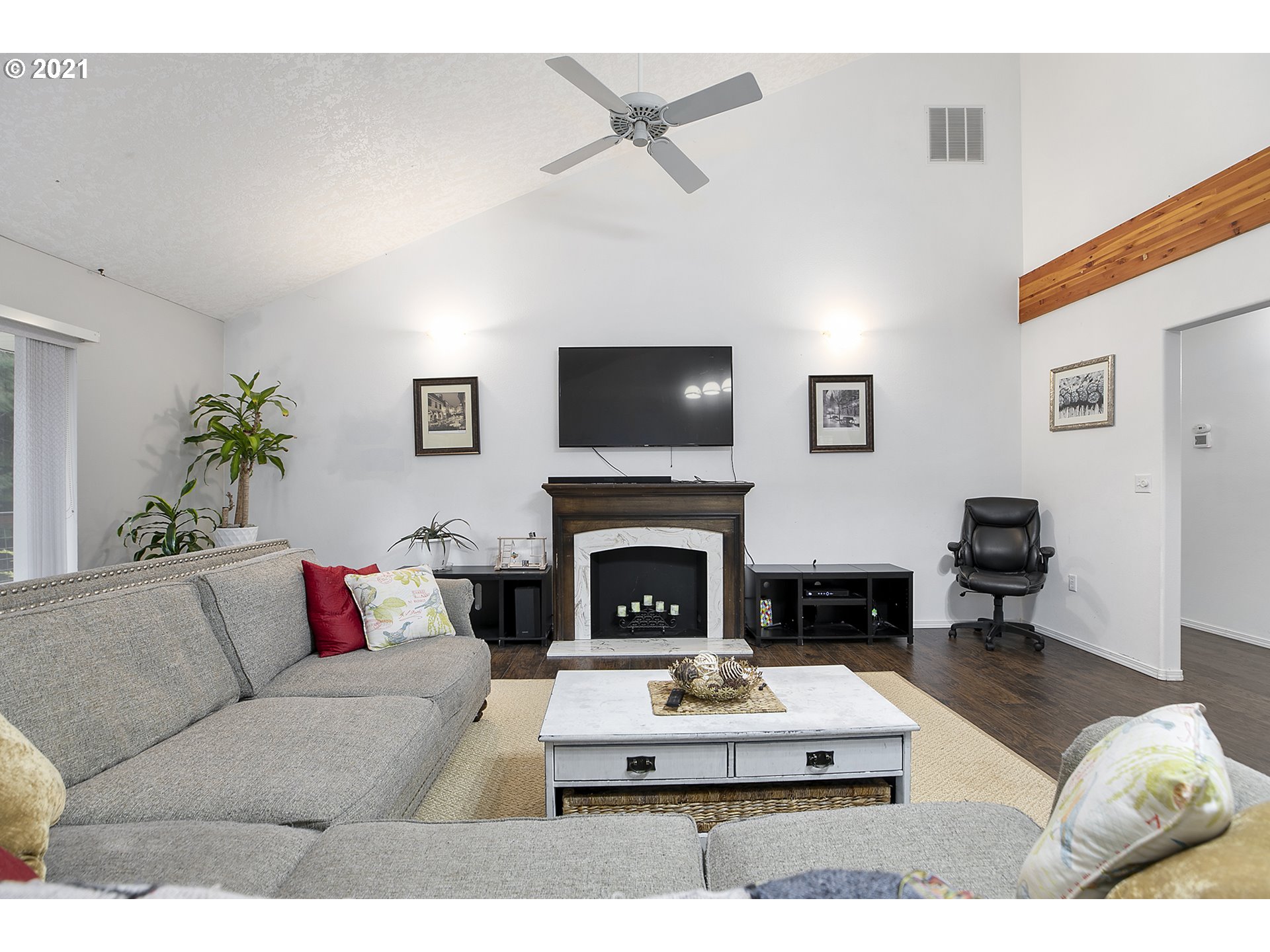 402 Johnson Spur Road Kalama, WA 98625 - Photo 6 of 32 Gallery Image 6