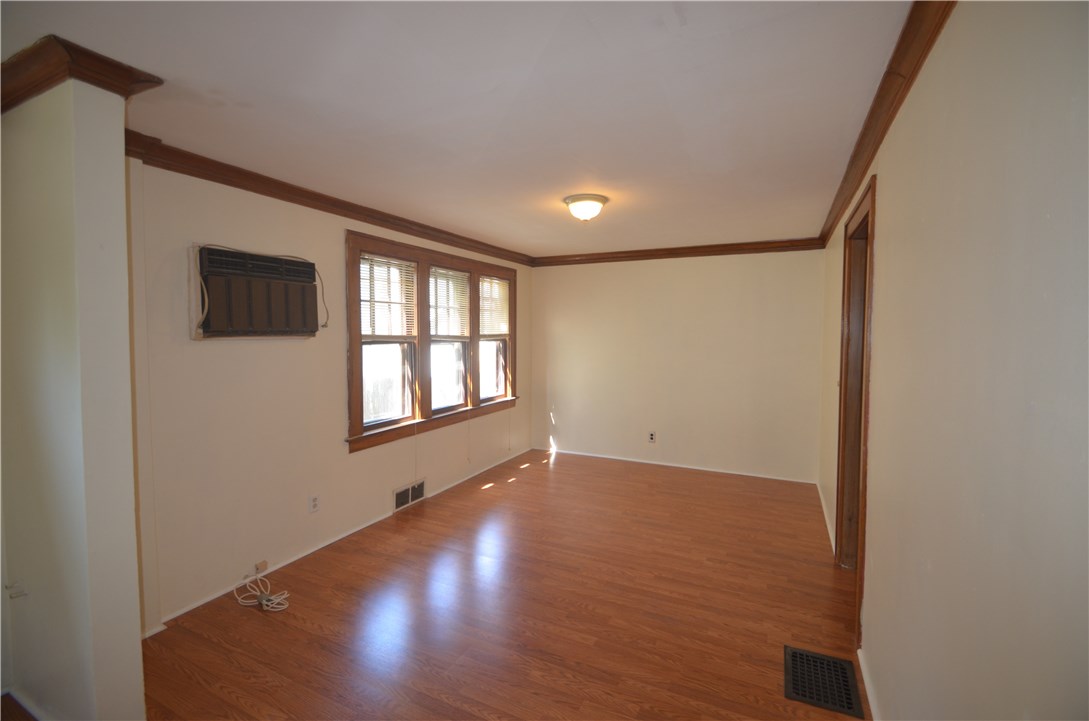 253 Marion Street Rochester, NY 14610 - Photo 6 of 12