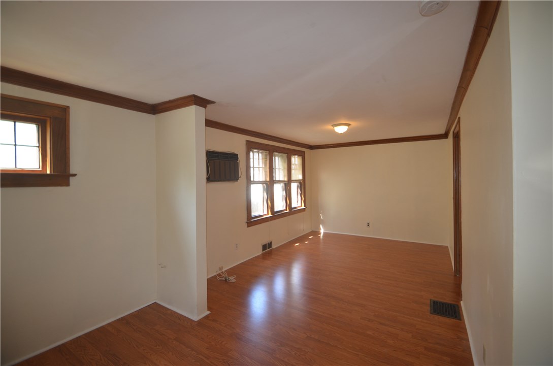 253 Marion Street Rochester, NY 14610 - Photo 8 of 12