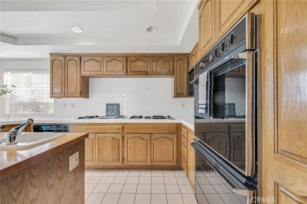 18830 Beechtree Lane Porter Ranch, CA 91326 - Photo 23 of 55