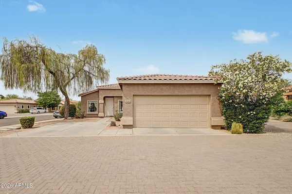 $399,000 | 2562 East Riviera Drive, Chandler, AZ 85249