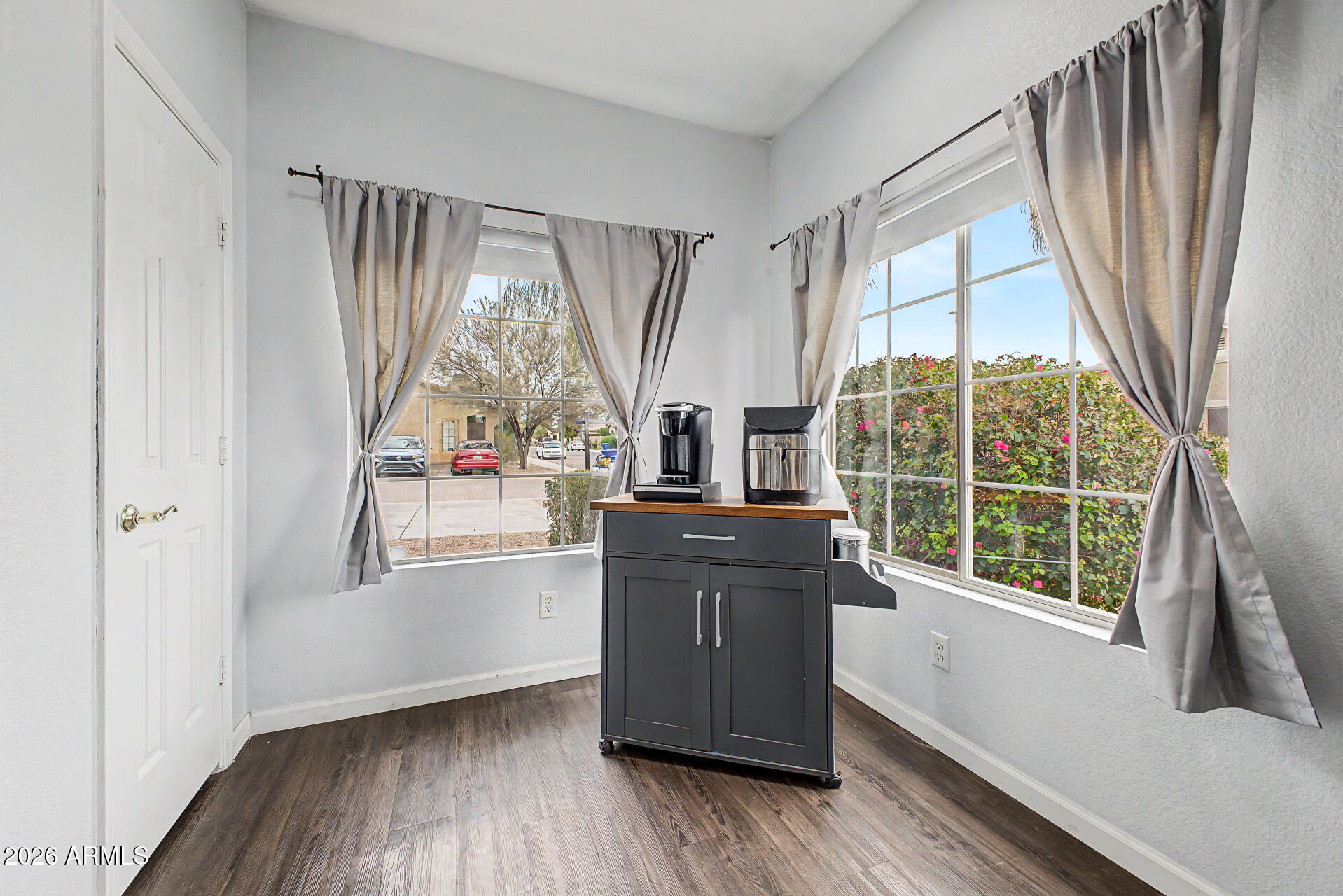 2562 East Riviera Drive Chandler, AZ 85249 - Photo 11 of 28 12 - Riviera