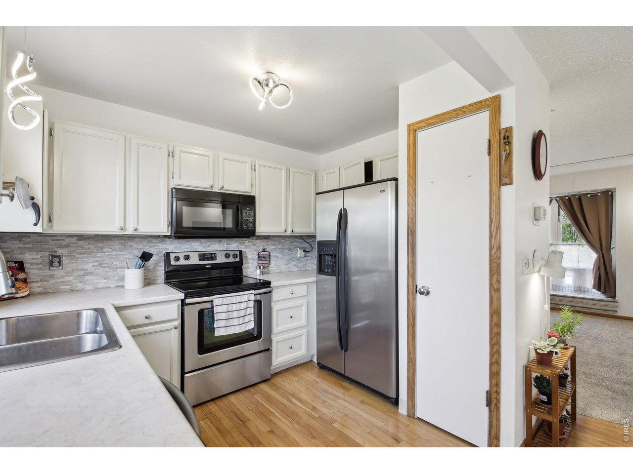 710 Sedge Way Lafayette, CO 80026 - Photo 13 of 32 Kitchen