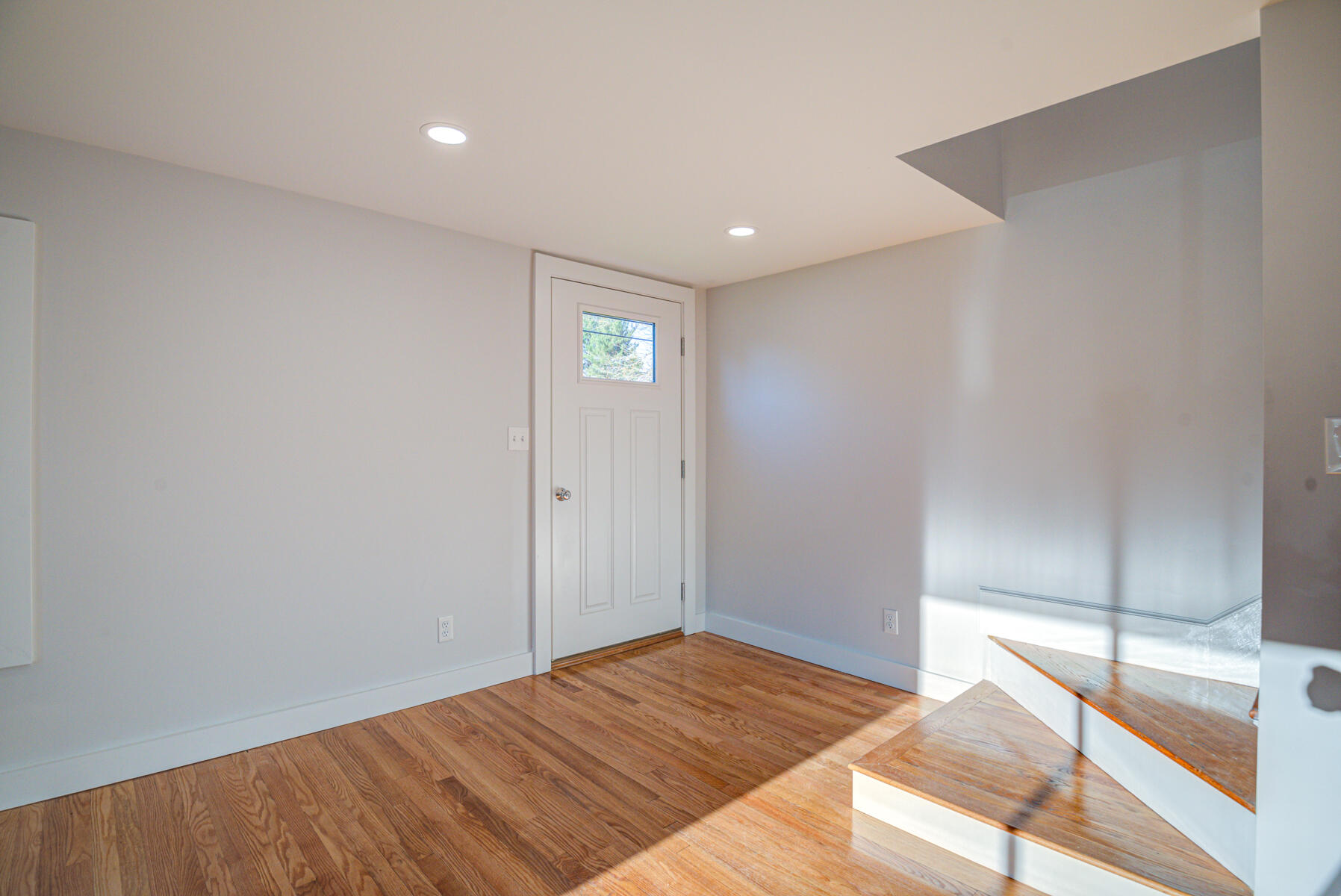 94 Running Hill Road Scarborough, ME 04074 - Photo 3 of 42 Pic#-24