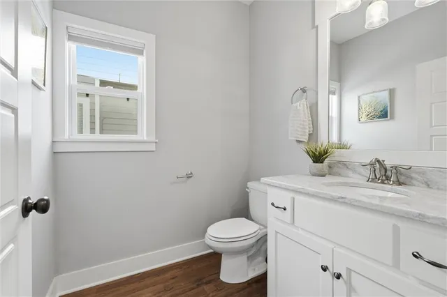 $565,000 | 3904 Southwest Stoney Brook Drive, Lee's Summit, MO 64082