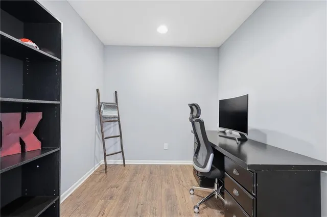 $565,000 | 3904 Southwest Stoney Brook Drive, Lee's Summit, MO 64082