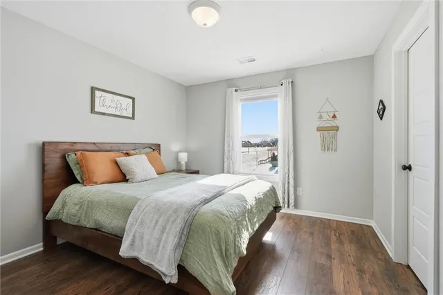 $565,000 | 3904 Southwest Stoney Brook Drive, Lee's Summit, MO 64082