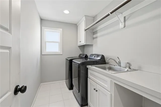 $565,000 | 3904 Southwest Stoney Brook Drive, Lee's Summit, MO 64082