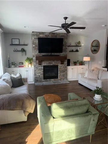 $565,000 | 3904 Southwest Stoney Brook Drive, Lee's Summit, MO 64082