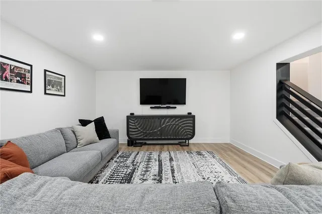 $565,000 | 3904 Southwest Stoney Brook Drive, Lee's Summit, MO 64082