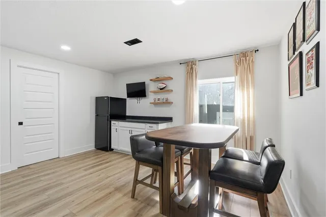 $565,000 | 3904 Southwest Stoney Brook Drive, Lee's Summit, MO 64082