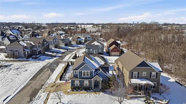 $565,000 | 3904 Southwest Stoney Brook Drive, Lee's Summit, MO 64082