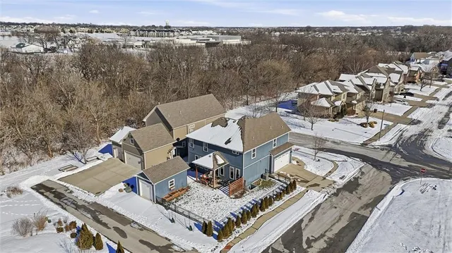 $565,000 | 3904 Southwest Stoney Brook Drive, Lee's Summit, MO 64082