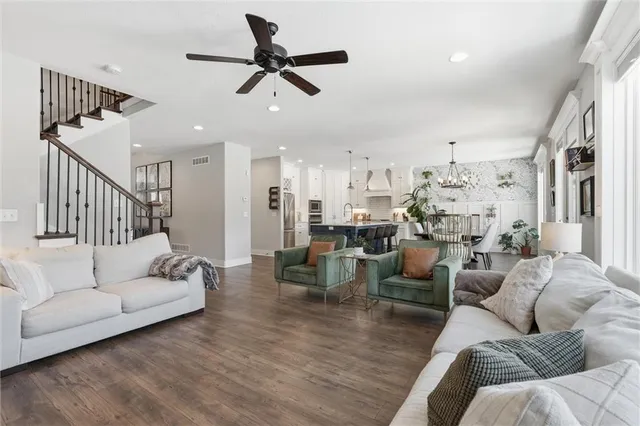 $565,000 | 3904 Southwest Stoney Brook Drive, Lee's Summit, MO 64082