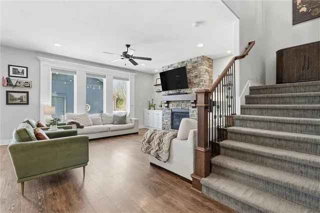 $565,000 | 3904 Southwest Stoney Brook Drive, Lee's Summit, MO 64082