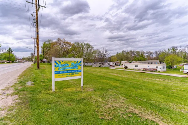 $448,000 | 827 Sycamore Street, Rockport, IN 47635