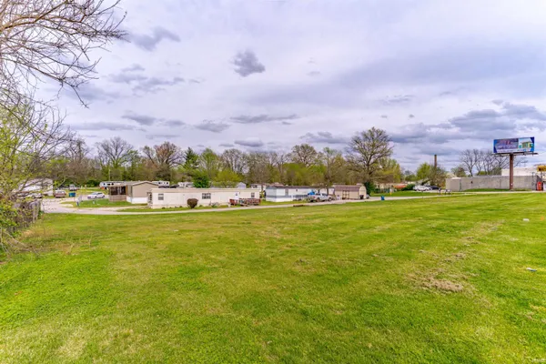 $448,000 | 827 Sycamore Street, Rockport, IN 47635