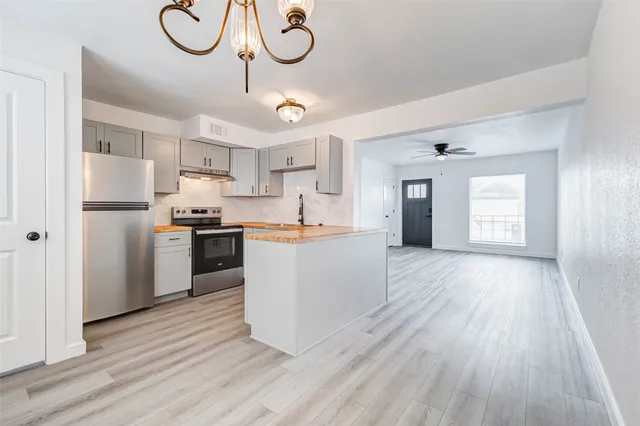 $1,399 | 1701 Johanna Drive, Unit B, Houston, TX 77055