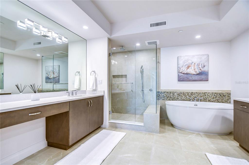 755 Collany Road, Unit 508 St. Petersburg, FL 33715 - Photo 37 of 99 Primary Bathroom