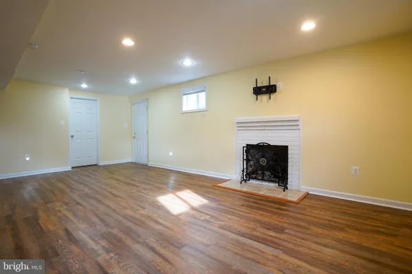 $4,300 | 2017 North Cameron Street, Arlington, VA 22207