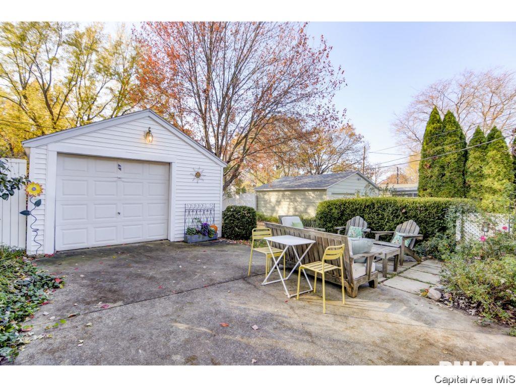 1616 West Cook Street Springfield, IL 62704 - Photo 11 of 33