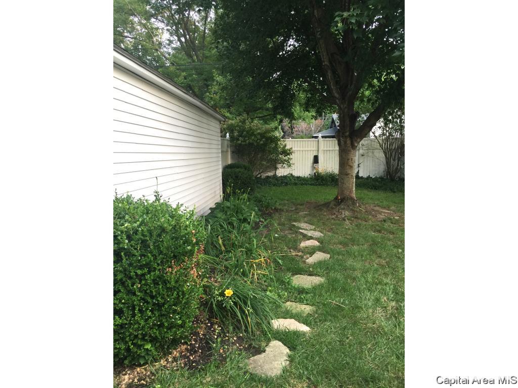 1616 West Cook Street Springfield, IL 62704 - Photo 5 of 33