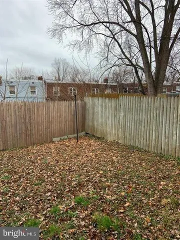 $185,000 | 210 Londonderry Lane, Darby, PA 19023