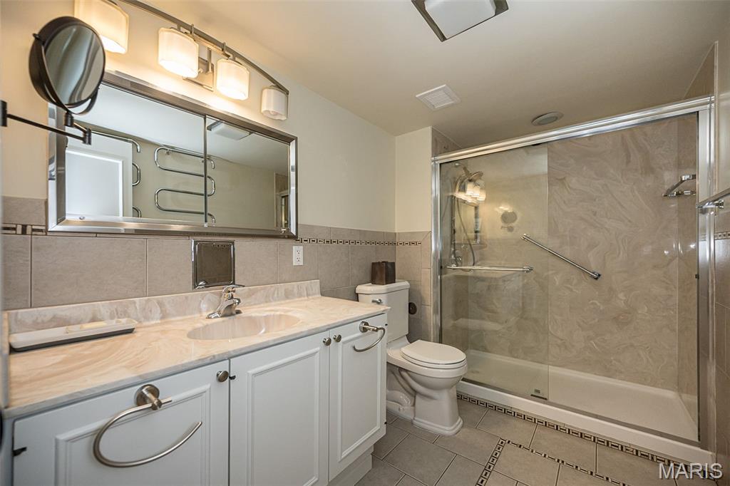 900 South Hanley Road, Unit 11D St. Louis, MO 63105 - Photo 25 of 34 Gallery Image 25