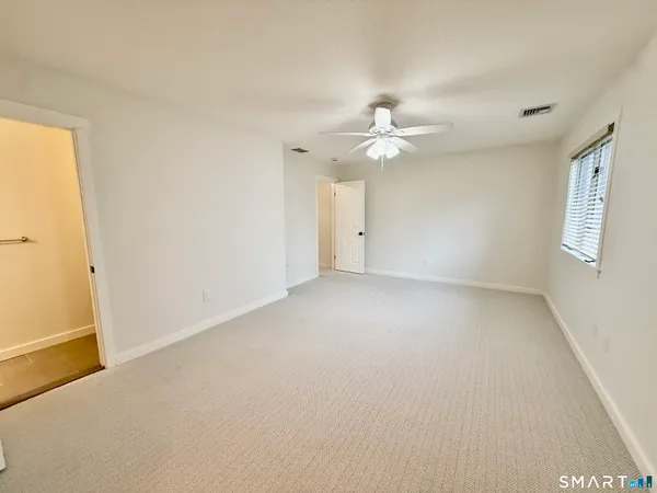 $389,900 | 8 Winchester Court, Unit 8, Farmington, CT 06032
