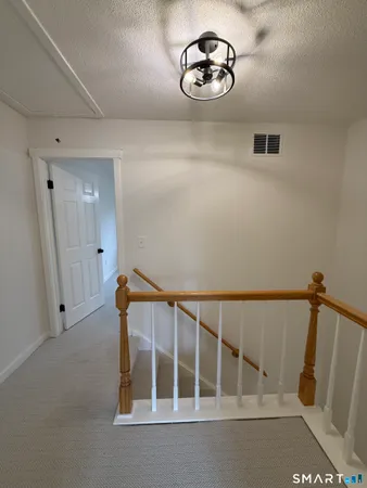 $389,900 | 8 Winchester Court, Unit 8, Farmington, CT 06032